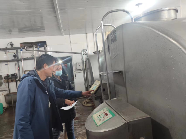 海拉尔区农牧局深入开展生鲜乳质量安全检查，筑牢收购环节安全防线