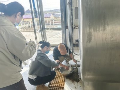 保障奶源安全，筑牢健康防线——自治区监测机构赴我旗开展生鲜乳质量安全专项监测